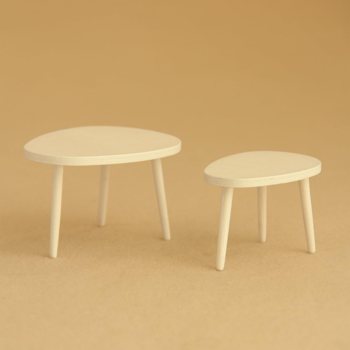 Minamzee 1:12 Miniature Dollhouse Coffee Table Set, 2Pcs White Wood Mini House Furniture Side Table, Modern Dollhouse Accessories for Living Room