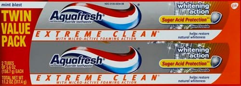 Aquafresh Extreme Clean Whitening Action Fluoride Toothpaste for Cavity Protection, 5.6 ounce Twinpack (Two 5.6oz tubes)