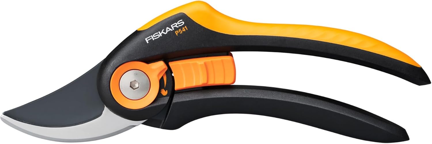 Fiskars Bypass Garden Pruners, Plus SmartFit, P541, For fresh branches and twigs, Non-stick coated, Stainless steel blades, Length: 20.1 cm, Black/Orange, 1057169