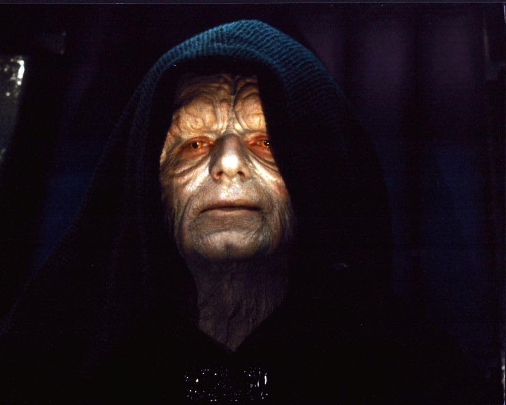 Posterazzi Ian Mcdiarmid As Palpatine In Star Wars: Episode Iii - Revenge Of The Sith Photo Print (8 x 10) - Item # MVM52029