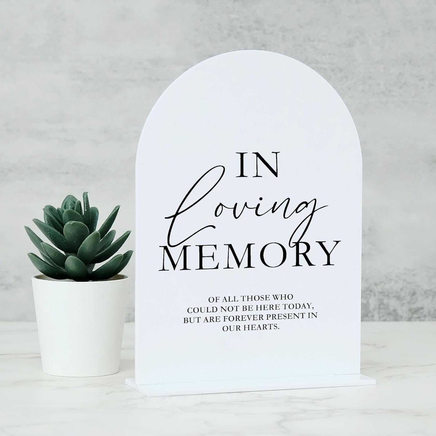 Acrylic In Loving Memory Sign with Stand- 5"x7" White Arch Wedding Memory Sign and Base,1/8" Thick | Modern Calligraphy Black Lettering Acrylic Table Signs for Wedding & Party