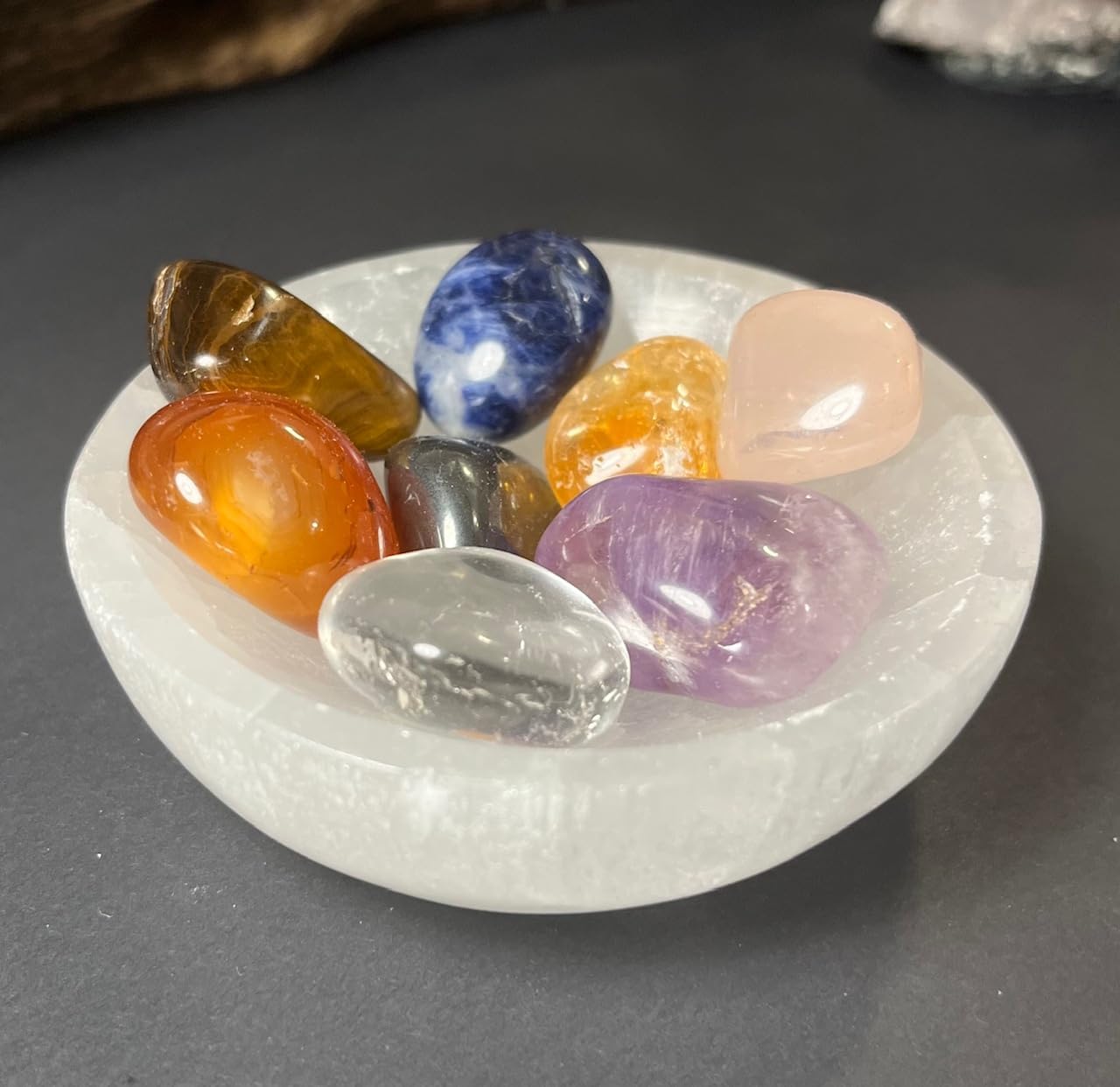 Atlantic Sun, Natural Chakra Crystals Gift Set, Pure 8cm Selenite Bowl, 7 Chakra Crystals, Bonus Tiger's Eye Gemstone, Crystal Healing, Spiritual & Reiki, Energy Cleansing, Meditation, Plus Gift
