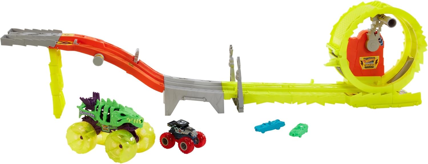 Hot Wheels Monster Trucks Track Set with 2 Toy Trucks: Oversized Skelesaurus & 1:64 Scale Bone Shaker, Charge & Chase Challenge with 2 Crushed Cars, HYT07