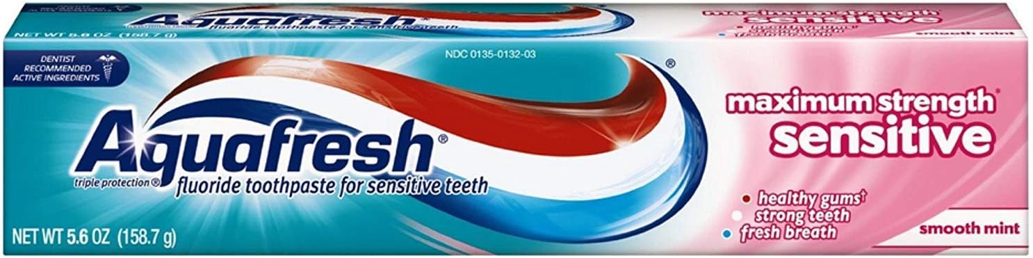 Aquafresh Maximum Strength Sensitive + Gentle Whitening Toothpaste, Smooth Mint 5.6 oz (Pack of 6)