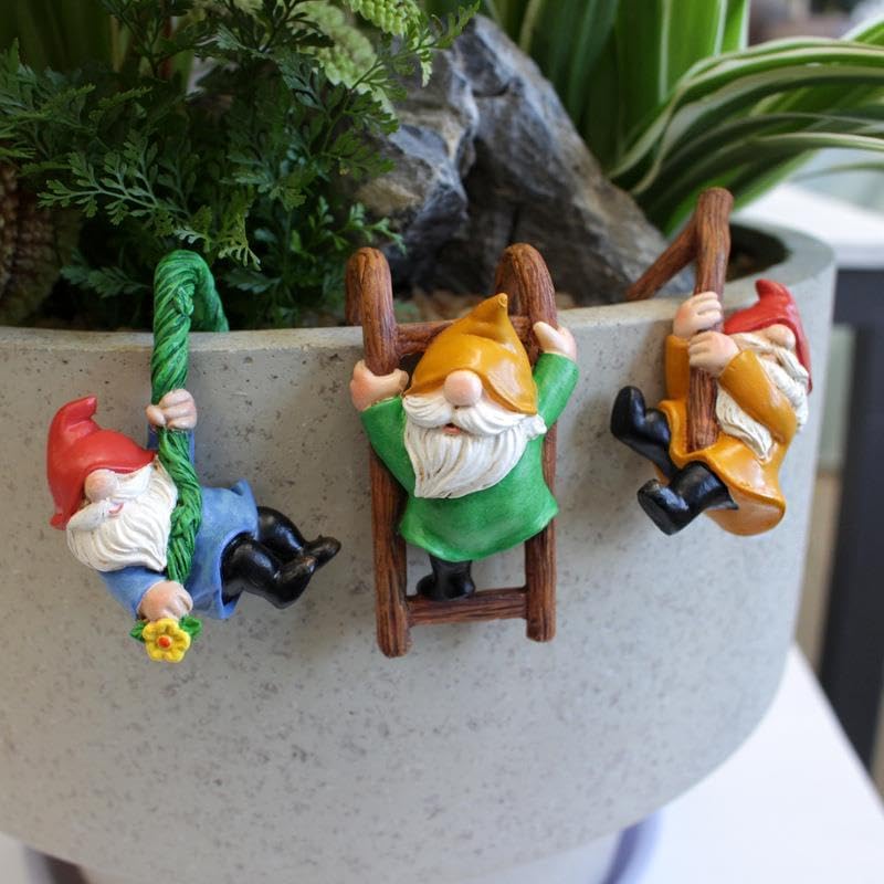 Qxiao 3PCS Climbing Gnomes Tree Decor Micro Landscape Dwarfs Statue Fairy Garden Accessories Resin Crafts Gnomes Sculpture Bonsai Ornaments for Fairy Garden/Flower Pot/Home Decoration