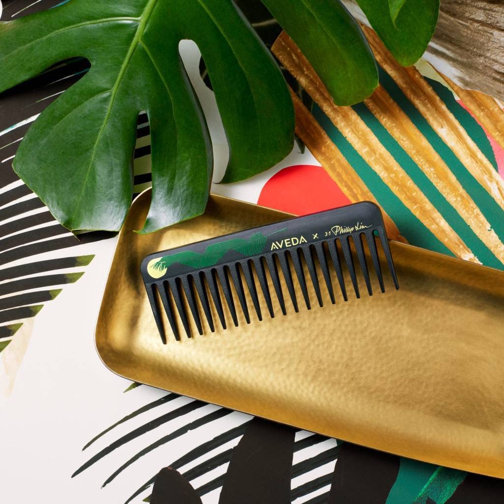 Aveda x 3.1 Phillip Lim Detangling Com.