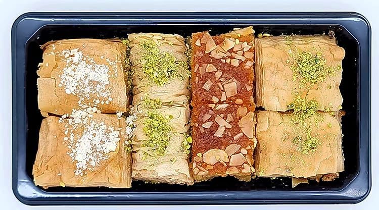Persis Classic Baklava Selection Pack - 8 Pieces (Pack of 1)