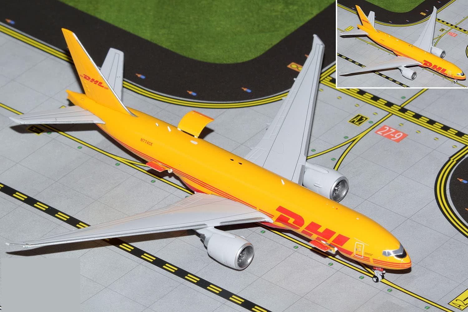 GeminiJets GJDHL2143 DHL Boeing 777F N774CK Interactive Series; Scale 1:400