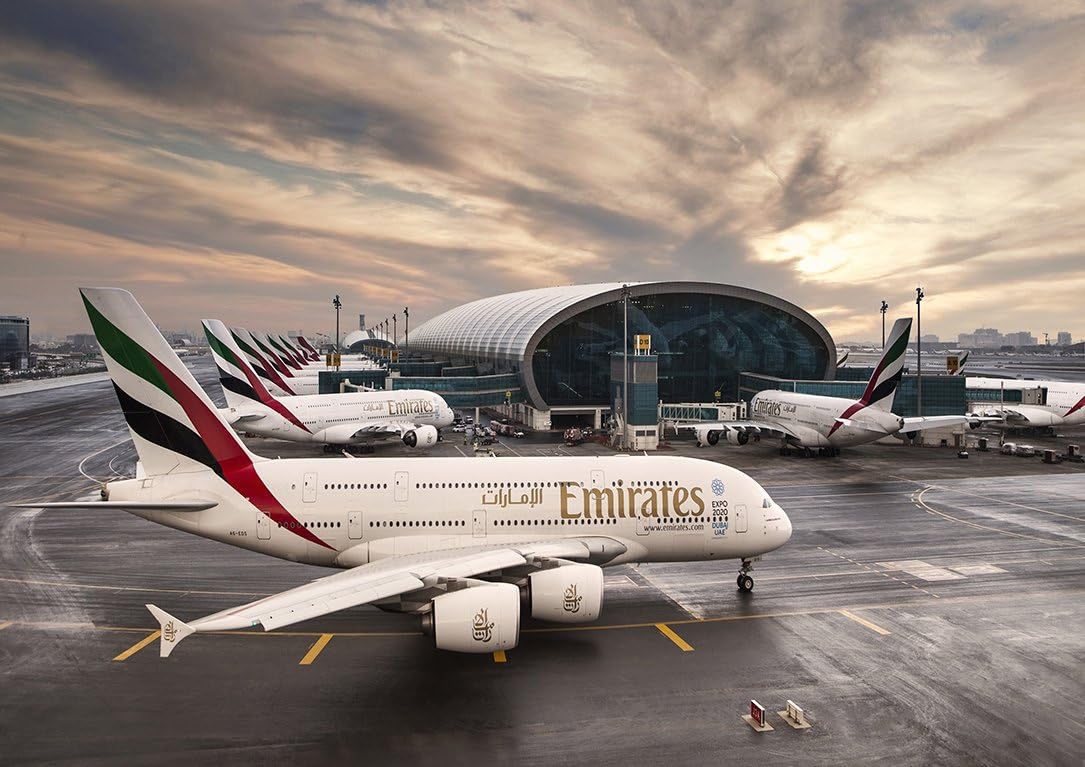My Little Poster Airbus A380 Emirates Airlines Poster A2 (42.01 cm x 29.7 cm) Adults Unisex Aviation Enthusiasts