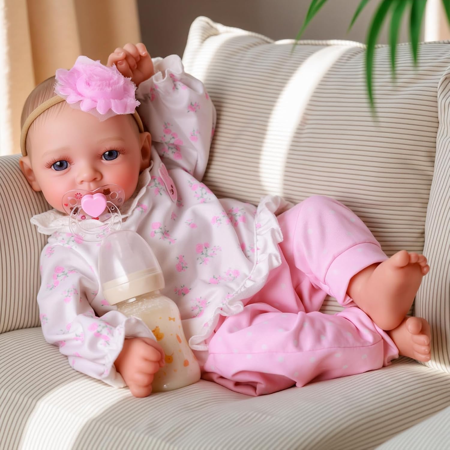 JIZHI Reborn Baby Dolls Girl Megan - 17 Inch Lifelike Realistic Newborn Baby Doll Girl, Real Life Baby Dolls with Soft Weighted Body, Real Baby with Gift Set for Kids Age 3+