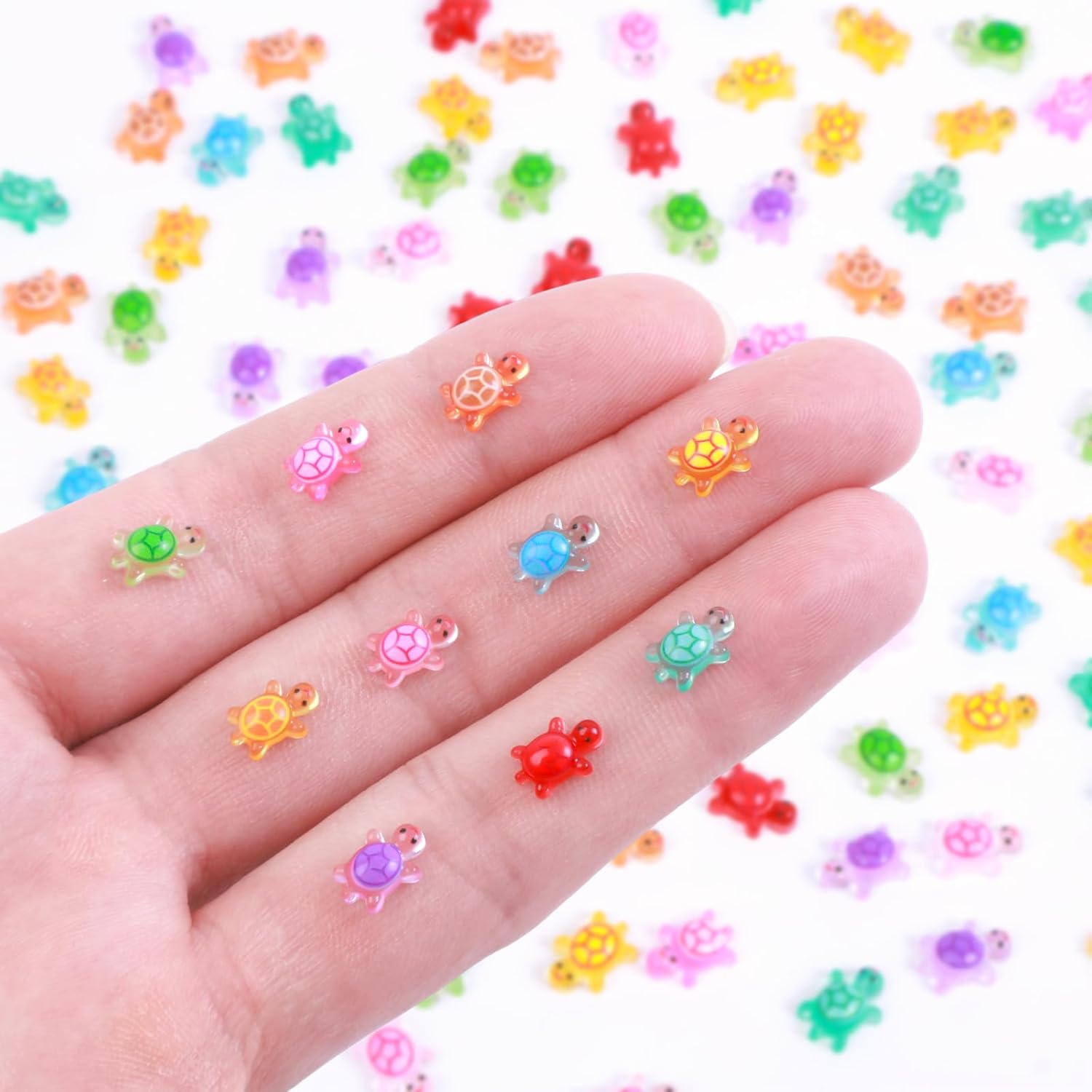 300pcs Mini Resin Turtles Luminous Tiny Turtle for Crafts Dollhouse Miniatures Mini Resin Things Animals for Fairy Garden Micro Landscaping Decoration Home Decor, 10 Colors(0.23 * 0.35inch)