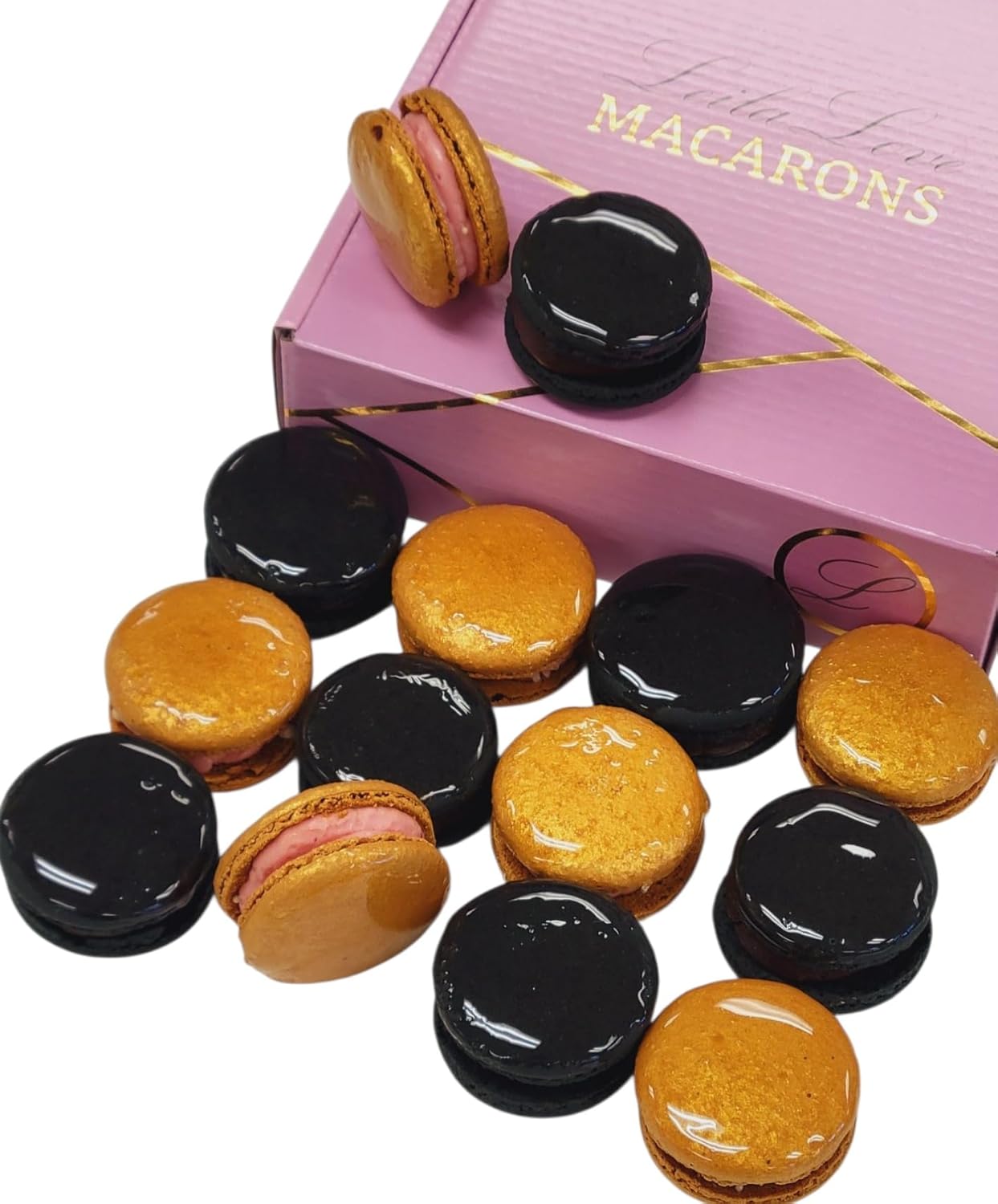 LeilaLove Macarons - 15 Gold black Macarons chocolate caramel flavor