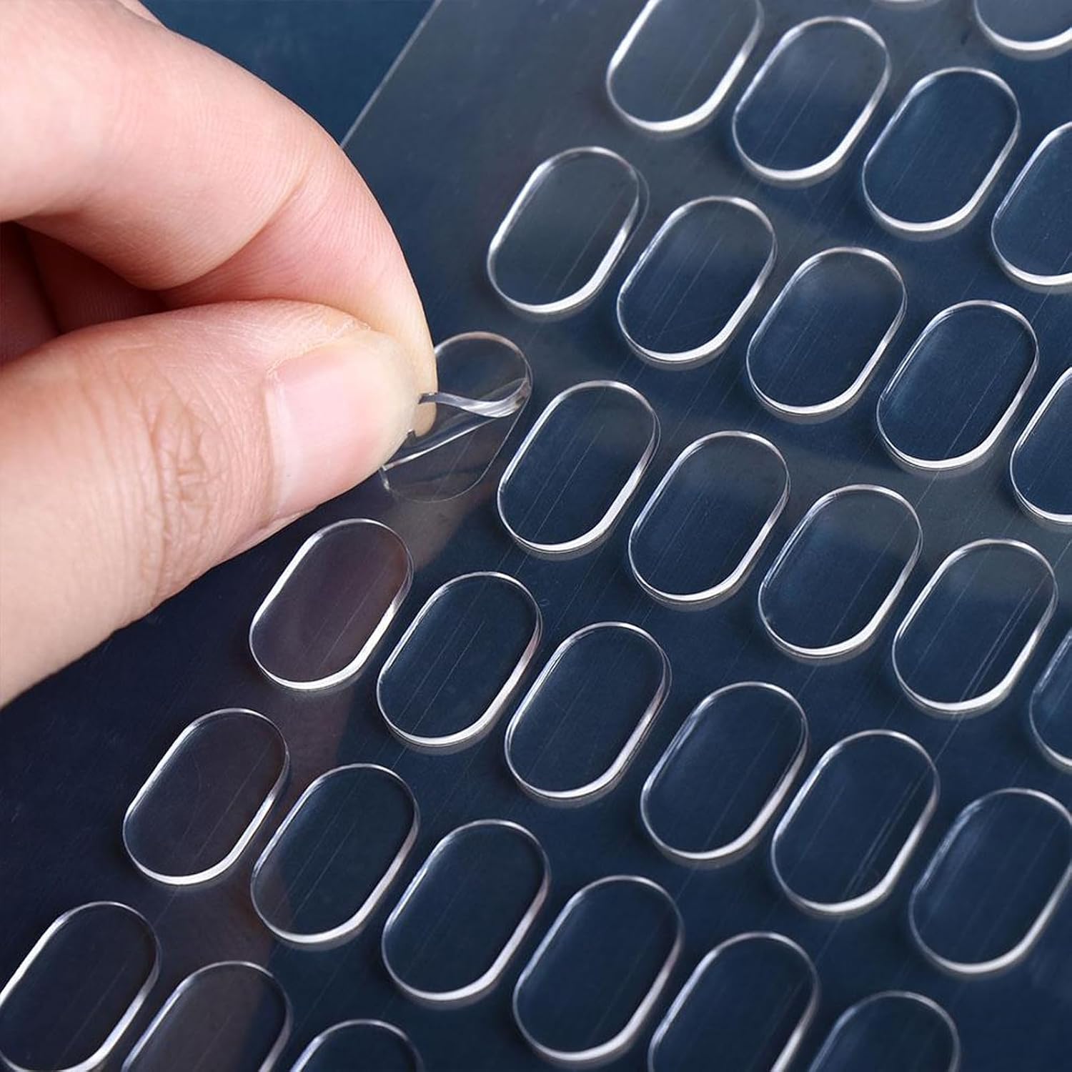 DAJING 280 Pcs Mounting Putty, Double Sided Adhesive Dots, Clear Sticky Tack for Wall Pictures Hanging, No Trace Strong Adhesive, Water-Repellent, Home Office School Decor