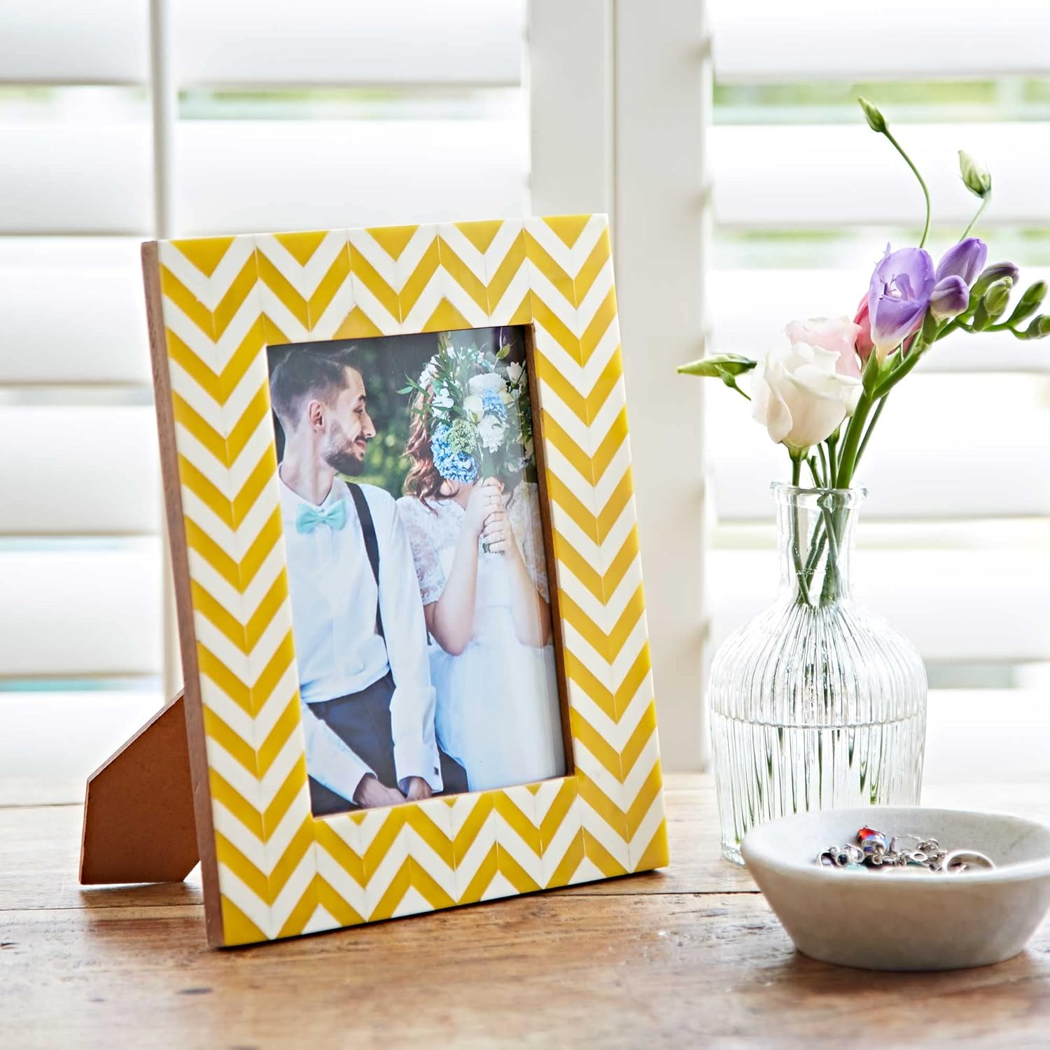 Paper High Mango Wood Chevron Photo Frame | Sustainable Wooden Picture Frame | Hand Carved Yellow and White Frames | Fair Trade and Handmade Gifts for Men and Women (Fits a 7 x 5 Inch Photo)