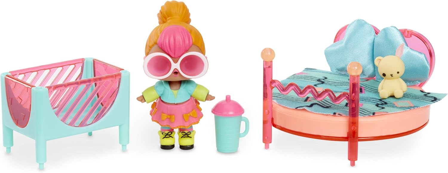 L.O.L. Surprise! Furniture Bedroom with Neon Q.T. & 10+ Surprises, Multicolor