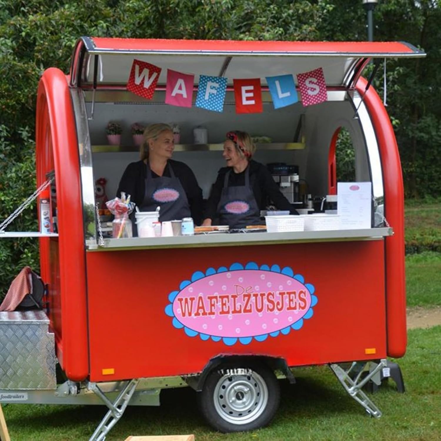 Food Truck Full of Kitchen Equipment, Mobile Catering Kitchen, Crepe Pizza Food Trailer