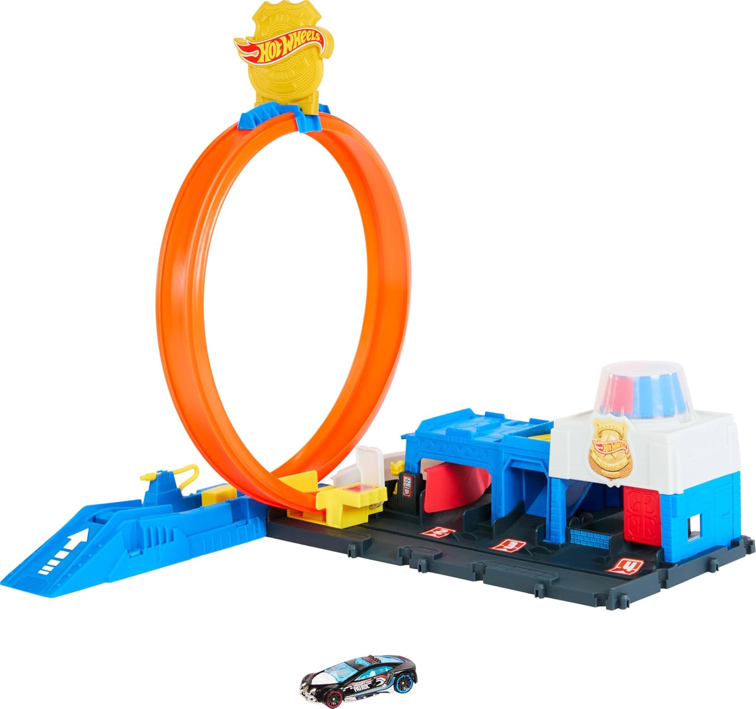 Hot Wheels Toy Car Track Set, Super Police Station Playset with 1:64 Scale Die-Cast Vehicle, Adjustable Loop for Multiple Ways to Race & Stunt