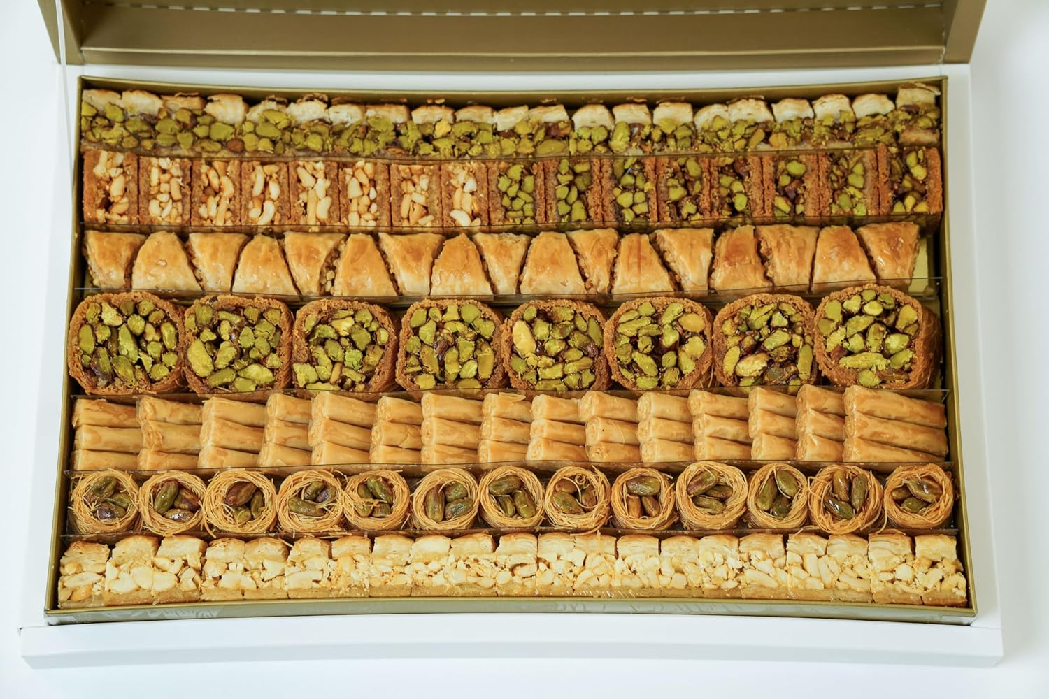 Zaitoune Cashew & Pistachio Baklava Selection Box - 1 kg | Traditional Luxury Pastry | Arabic Dessert with Authentic Flavours in Beautiful Packaging | Handmade in Turkey