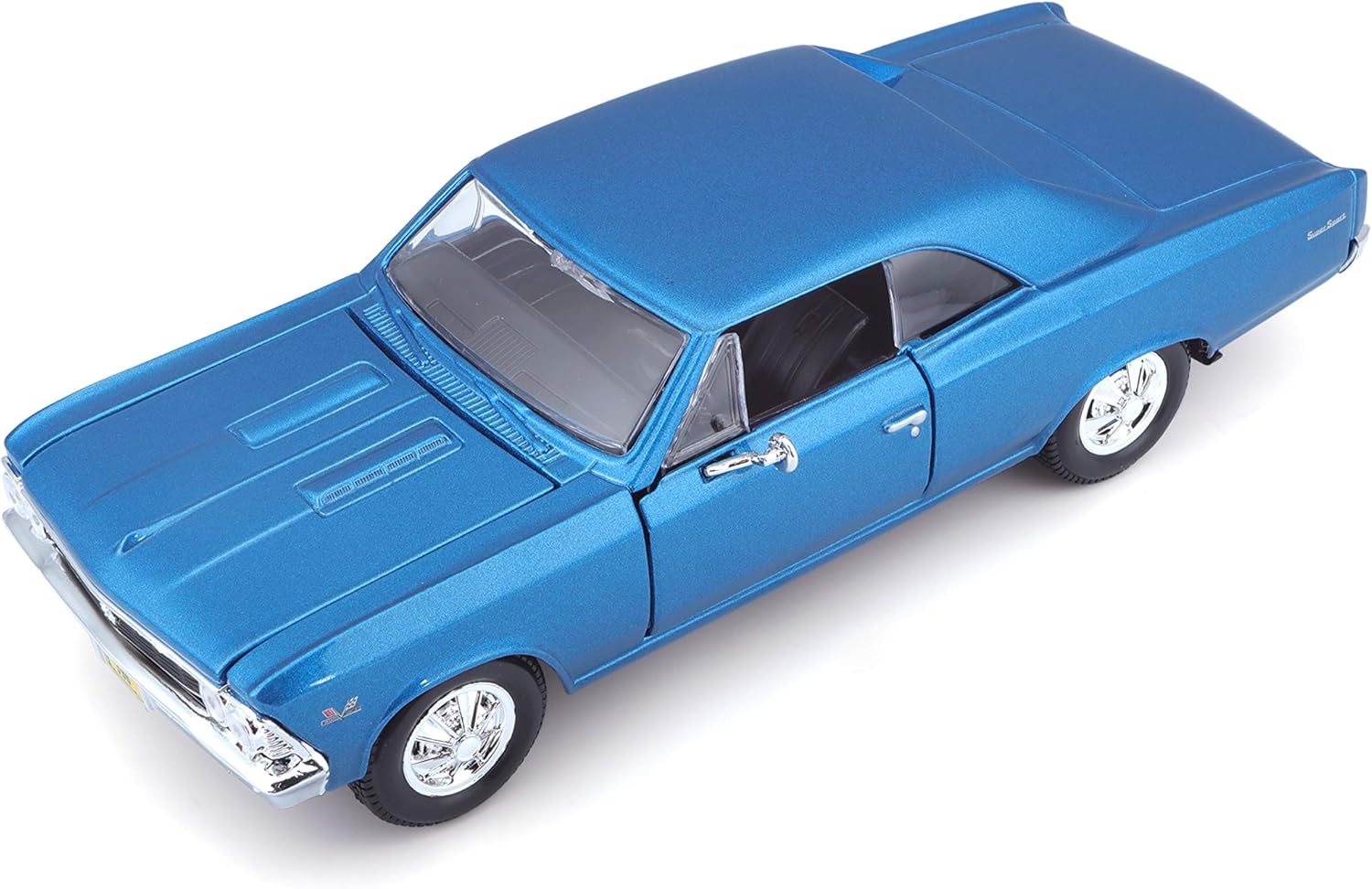 Maisto 1:24 1966 Chevy Chevelle SS 396 Model Car, Multicolor
