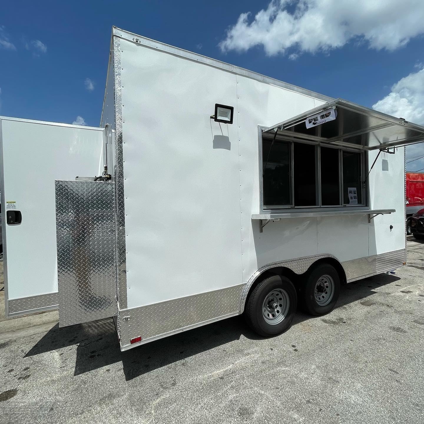 BELYOO Mobile Food Truck Trailer for Sale - Full Kitchen with Salad Bar - 9.8ft x 6.8ft x 7.7ft - White - Commercial Kitchen - Customizable