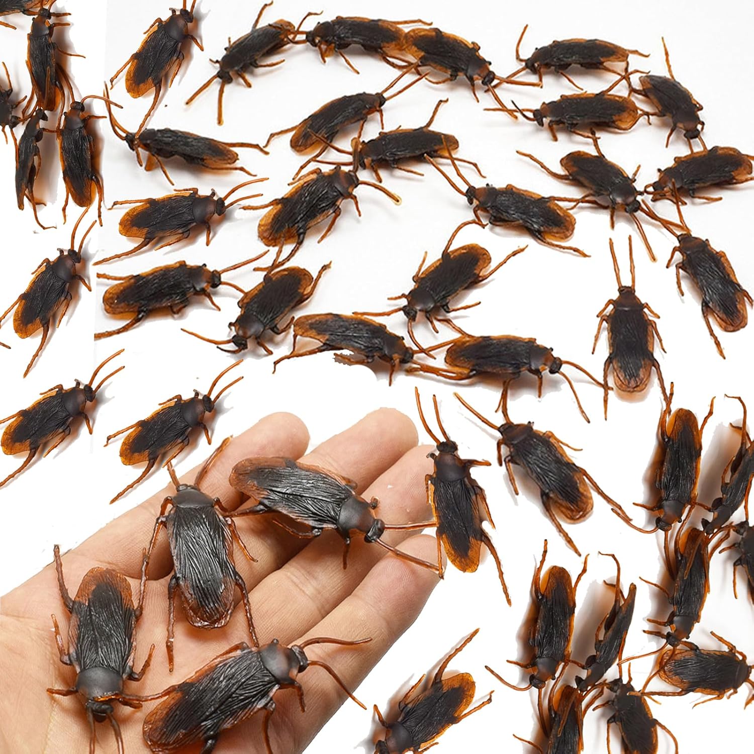50PCS Halloween Party Supplies Fake Cockroaches Plastic Realistic Bugs for April Fool's day Halloween Party Favors Decorations