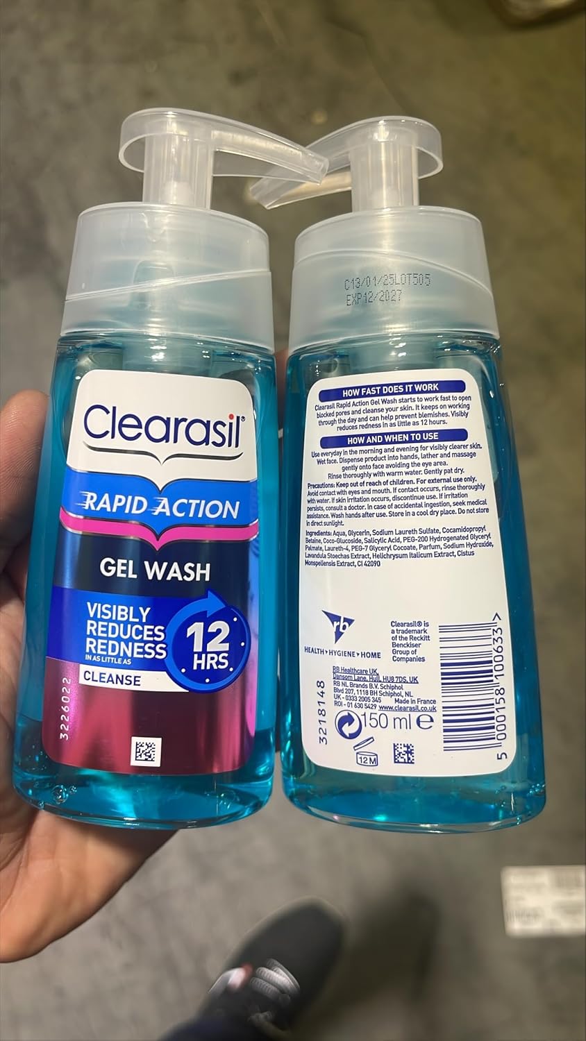 Clearasil Exfoliating Face Wash, 150ml, Salicylic Acid Gel, Acne Wash, Blemish Treatment, Face Wash for Sensitive Skin, Oil Control, Works Fast, Reduces Redness, Spot Treatments, Skin Care