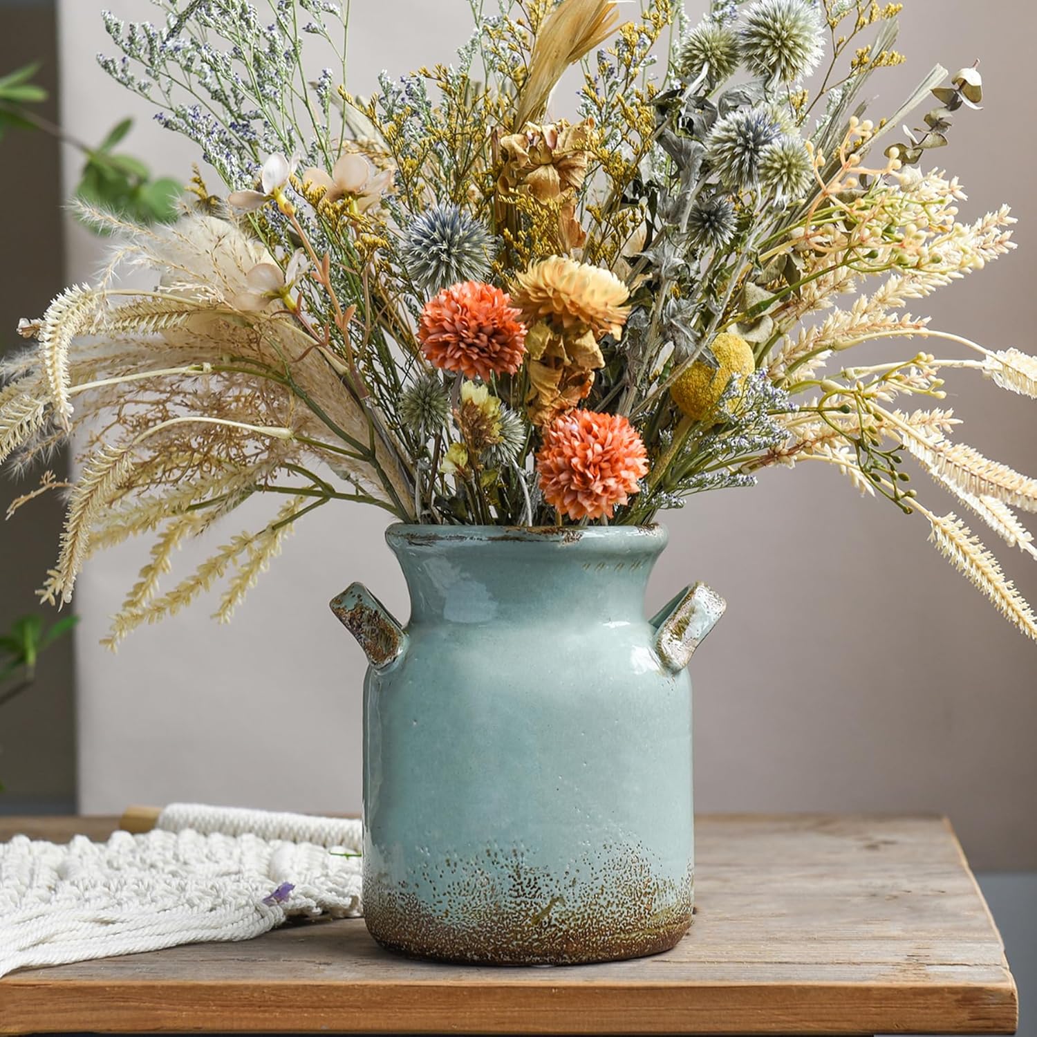Quoowiit Ceramic Rustic Farmhouse Vase, Distressed Decorative Flower Vases for Home Decor, Ideal Shelf Decor, Green Boho Vase for Living Room Bedroom Kitchen Office Centerpiece Table Decorations