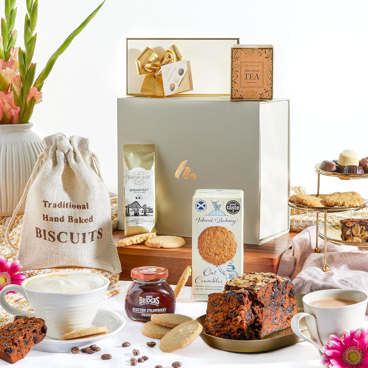 Luxury Scottish Hamper | Gourmet Food Hamper - Indulgent Chocolates, Dundee Cake, Biscuits, Artisan Tea & Coffee | Premium Gift Hamper for Men & Women | Clearwater Hampers, Experts in Hampers & Gifts