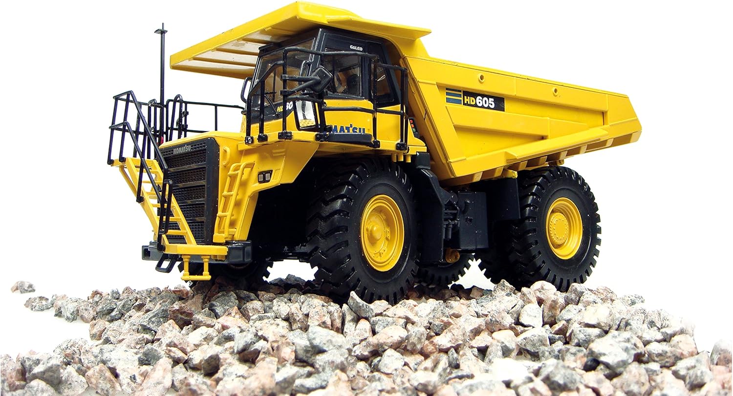 Universal Hobbies Komatsu HD605 UH8009 1:50 Scale